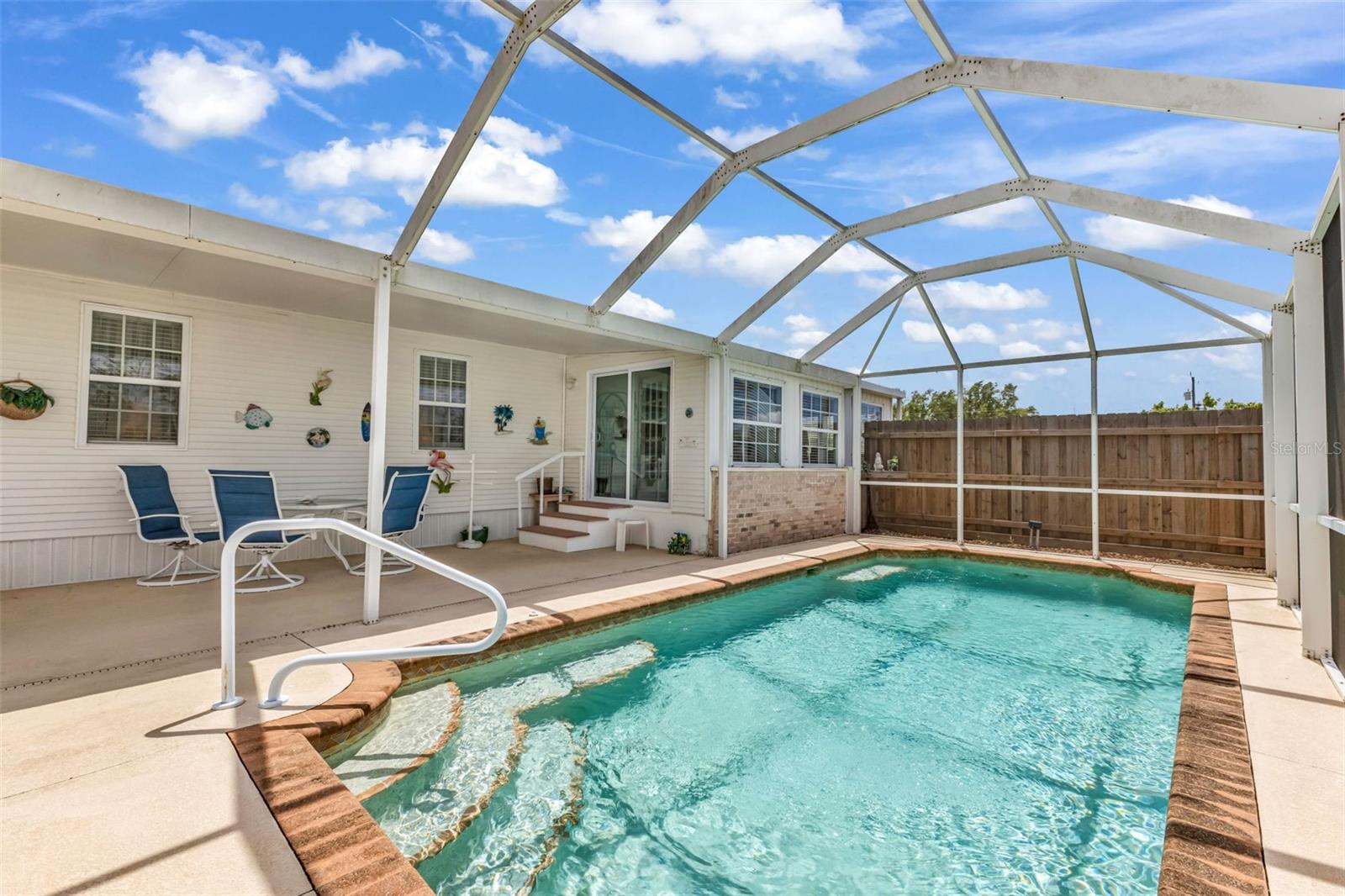 Image 29 of 36 For 29180 Crawford Avenue