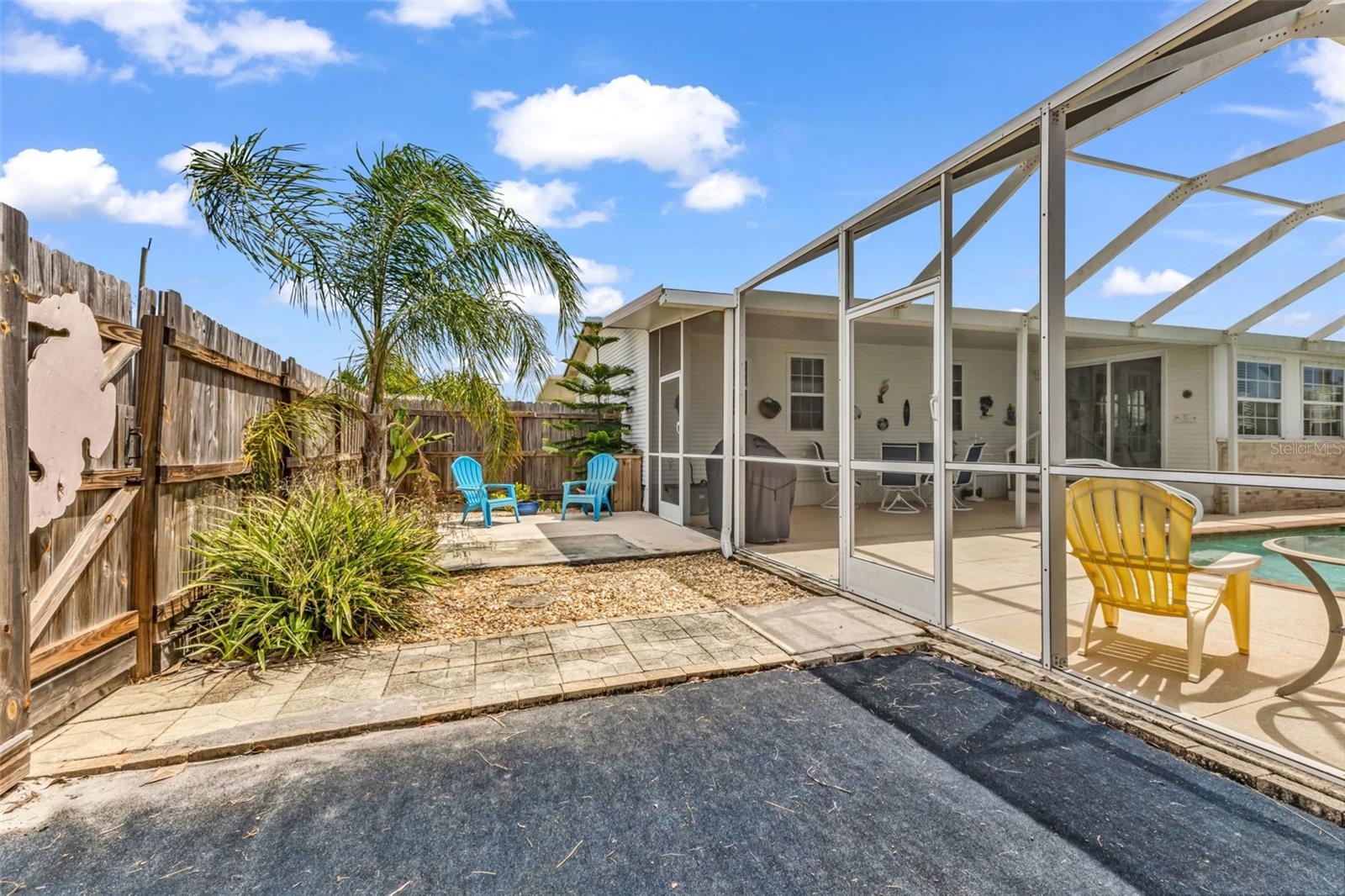 Image 32 of 36 For 29180 Crawford Avenue