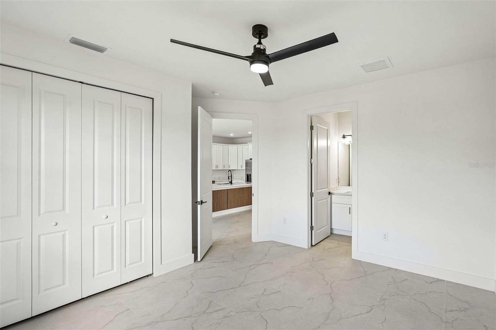 Image 11 of 66 For 2406 Hightower Avenue S