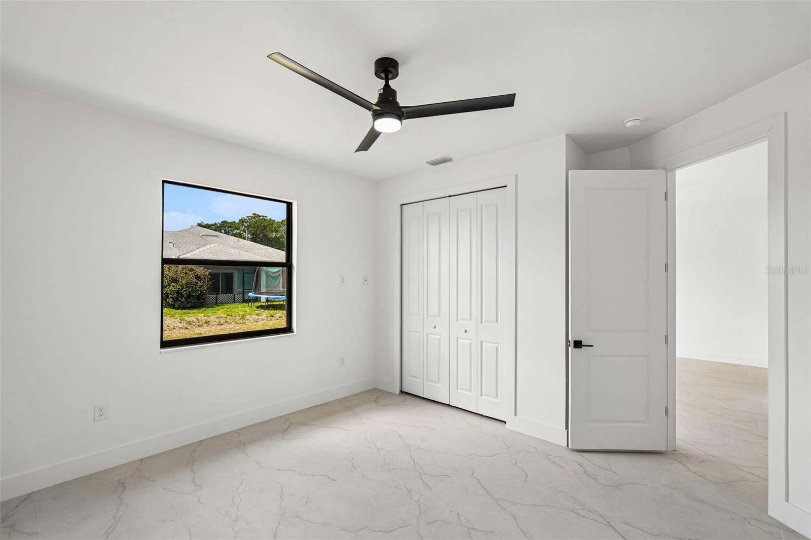 Image 12 of 66 For 2406 Hightower Avenue S
