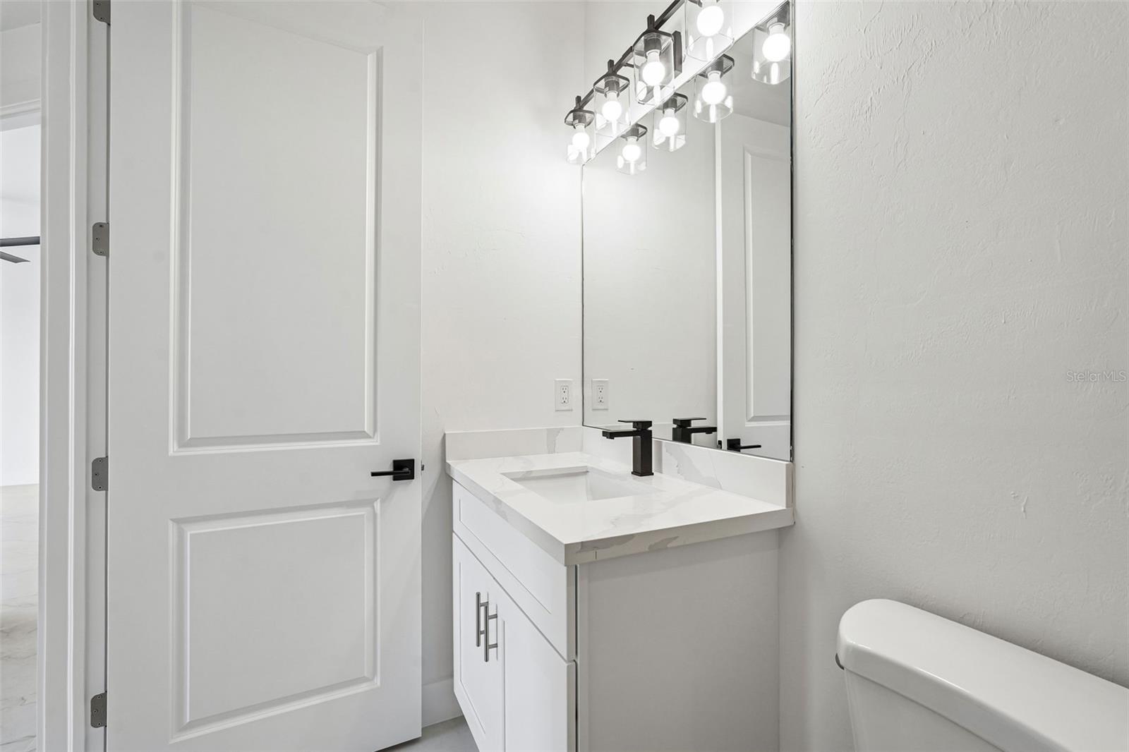 Image 14 of 66 For 2406 Hightower Avenue S