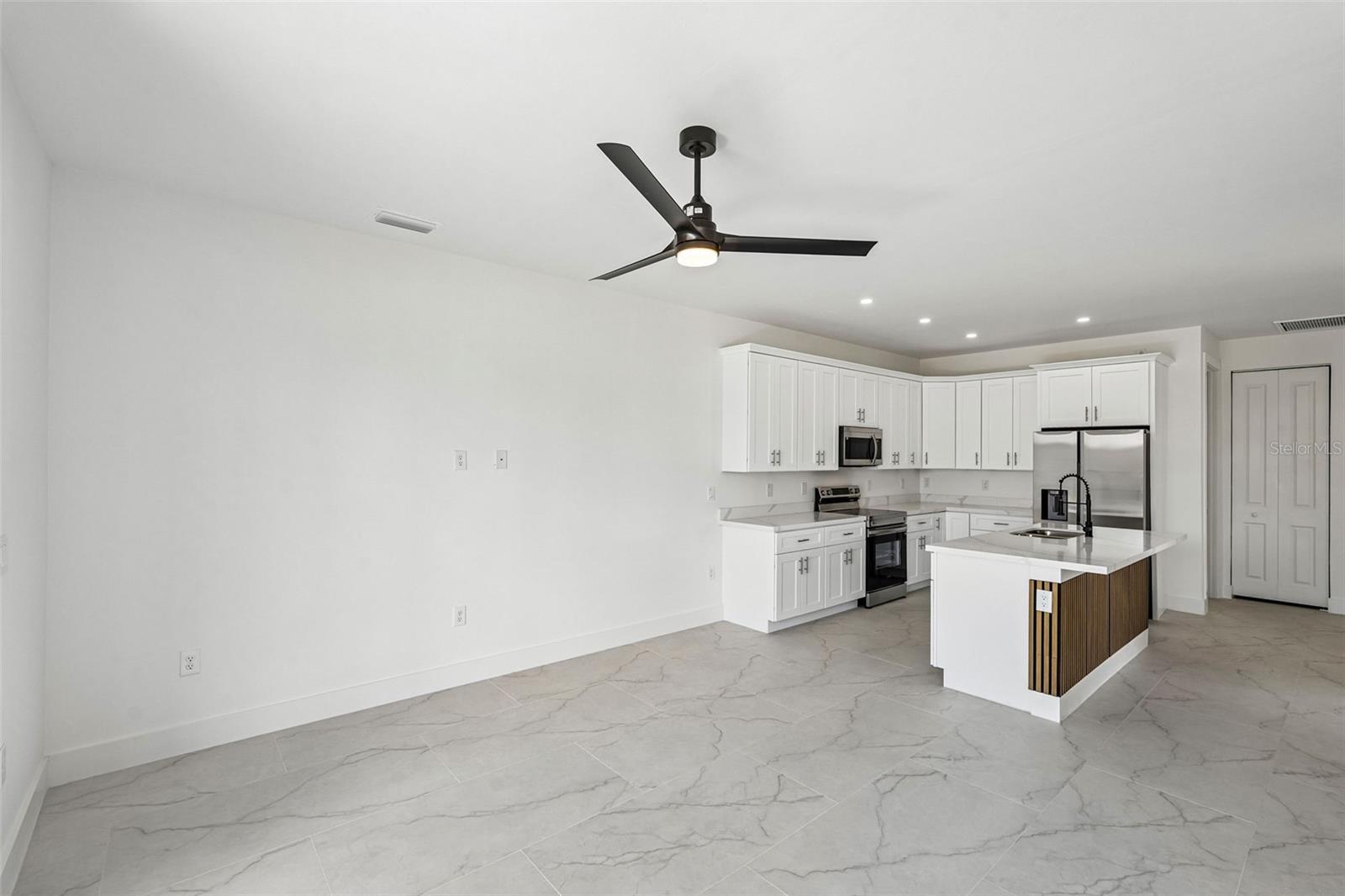 Image 15 of 66 For 2406 Hightower Avenue S