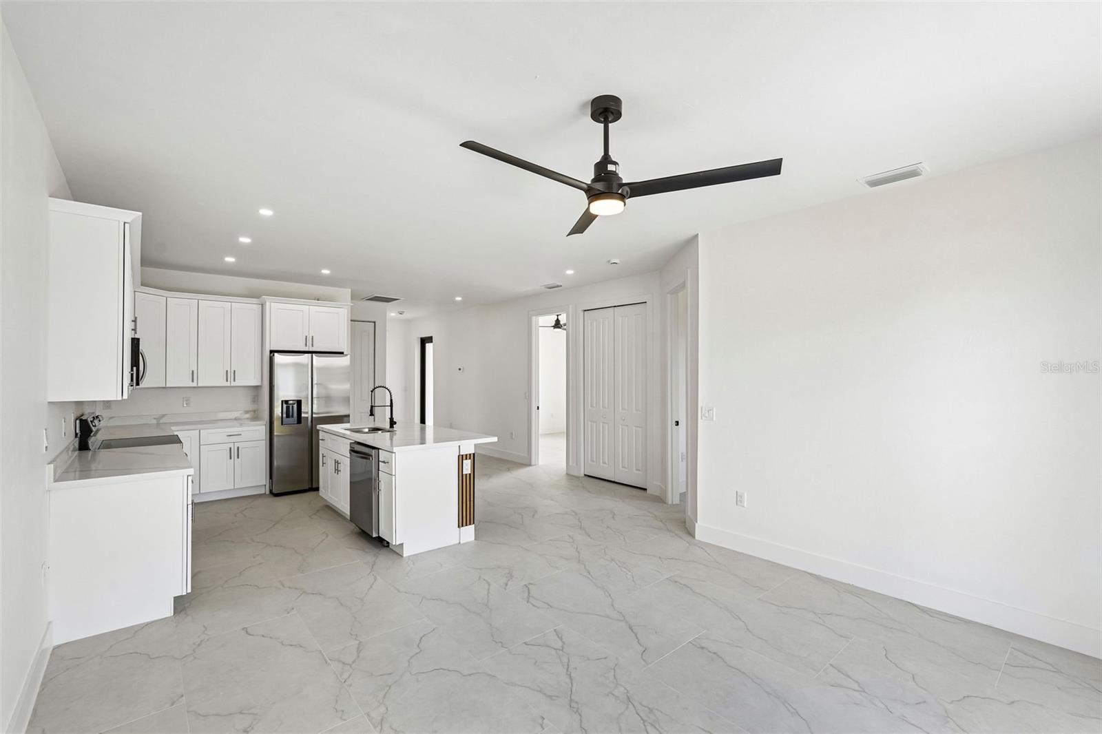 Image 17 of 66 For 2406 Hightower Avenue S