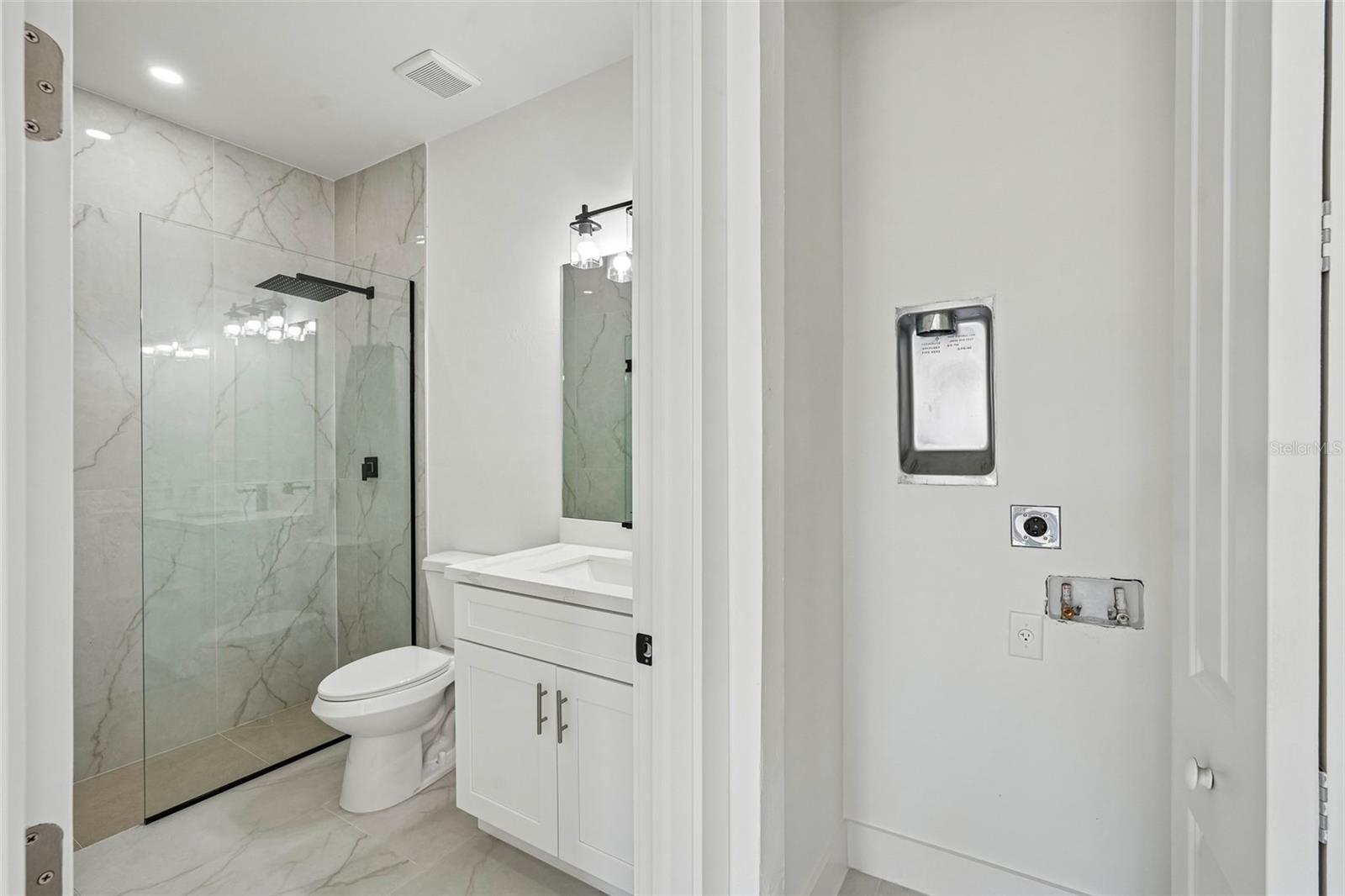 Image 25 of 66 For 2406 Hightower Avenue S