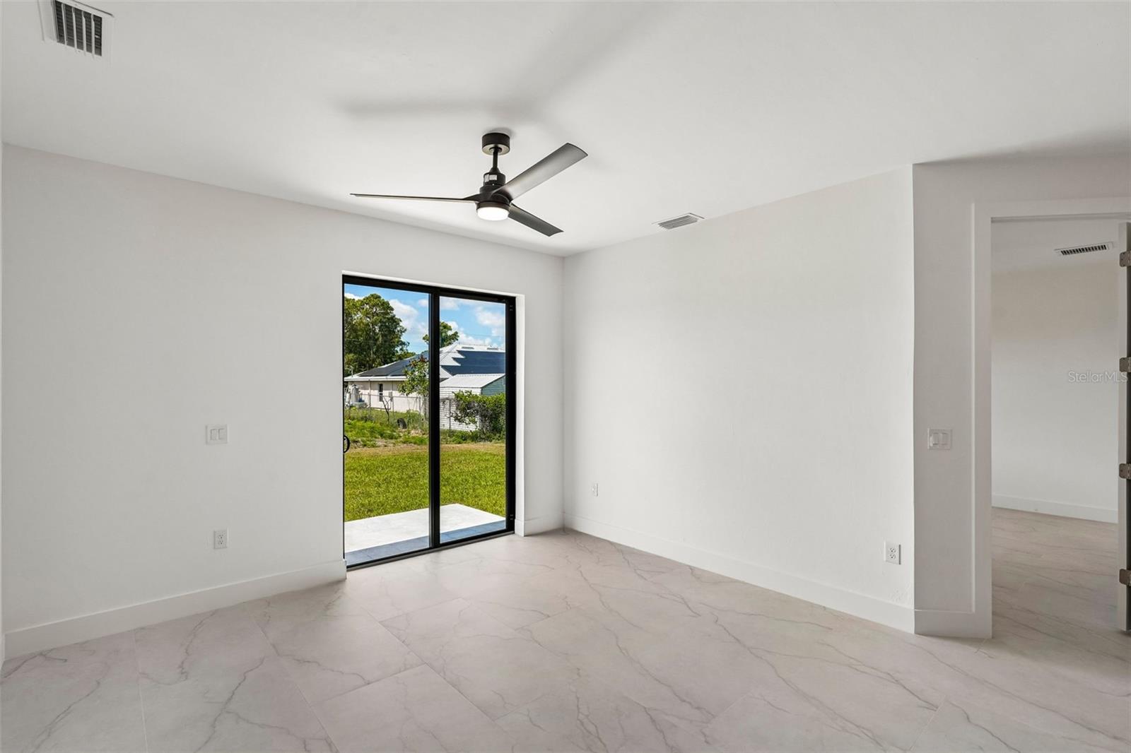 Image 38 of 66 For 2406 Hightower Avenue S