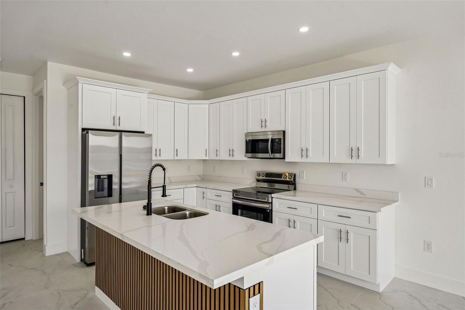 Image 44 of 66 For 2406 Hightower Avenue S