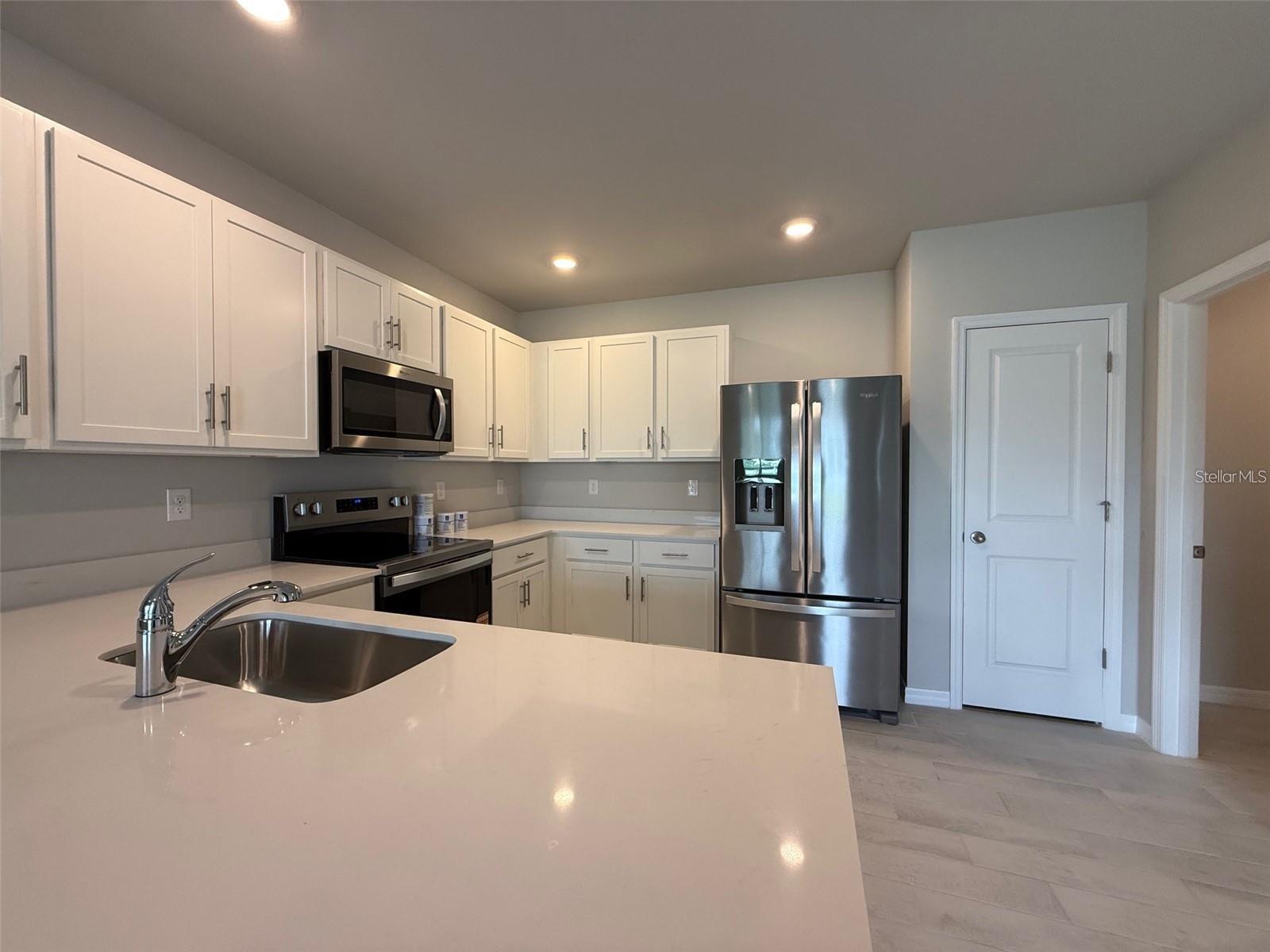 Image 7 of 23 For 9404 Sunbeam Circle