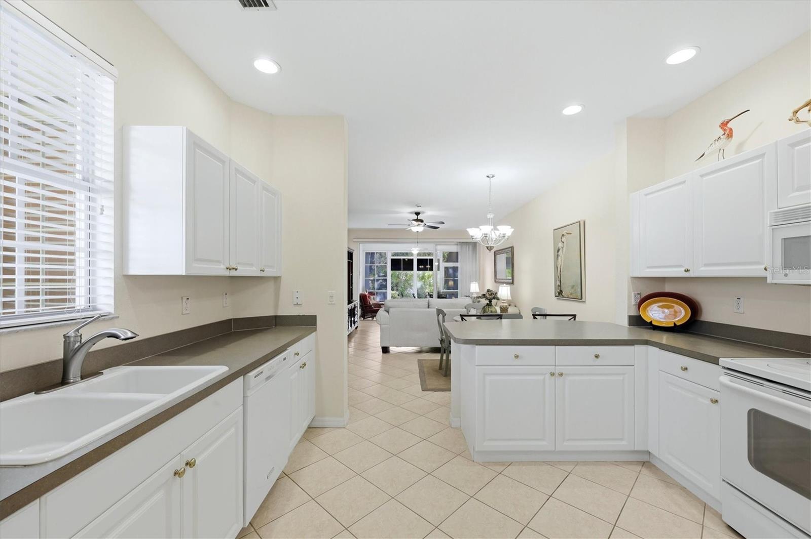 Image 16 of 63 For 2438 Magnolia Circle