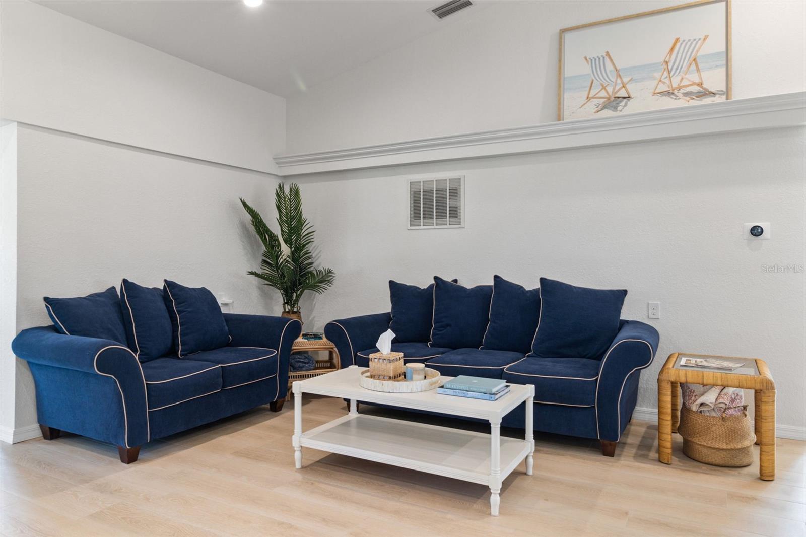 Image 16 of 56 For 2901 Palm Drive