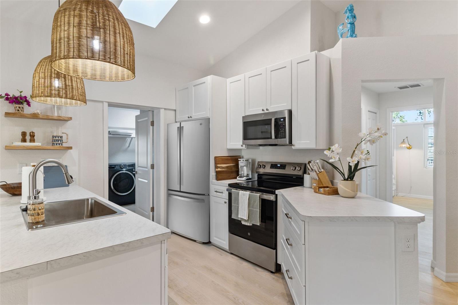 Image 22 of 56 For 2901 Palm Drive