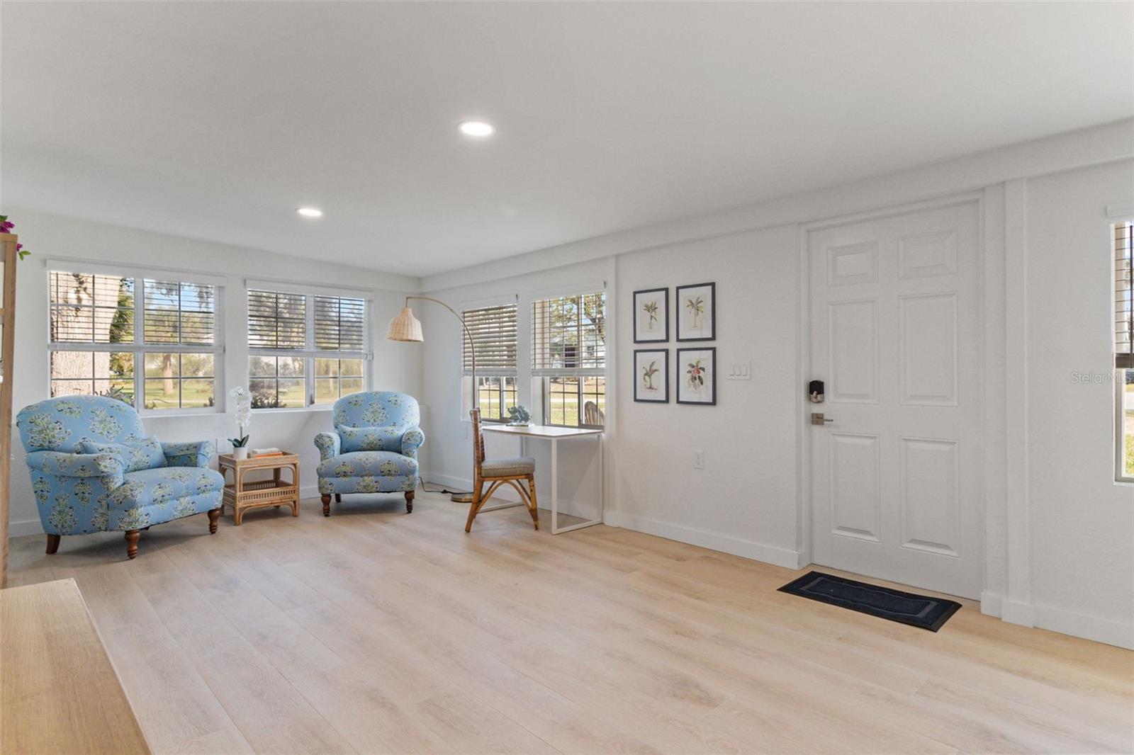 Image 23 of 56 For 2901 Palm Drive