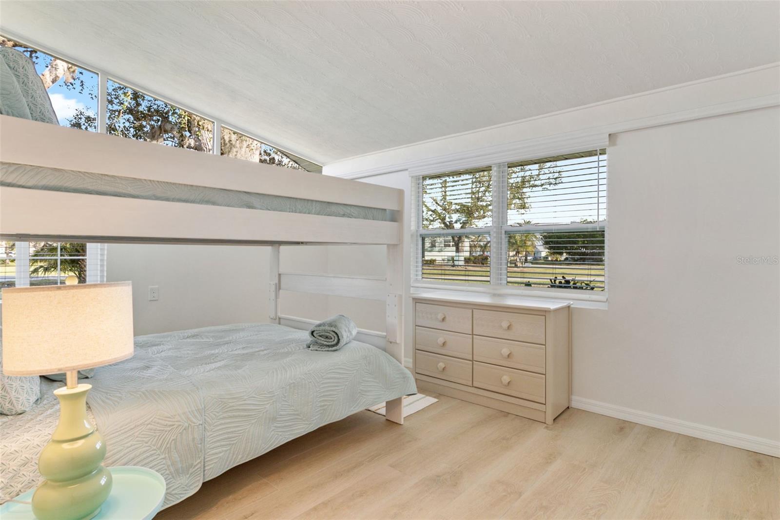 Image 37 of 56 For 2901 Palm Drive