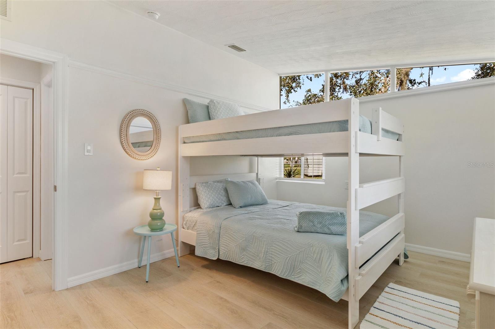 Image 38 of 56 For 2901 Palm Drive