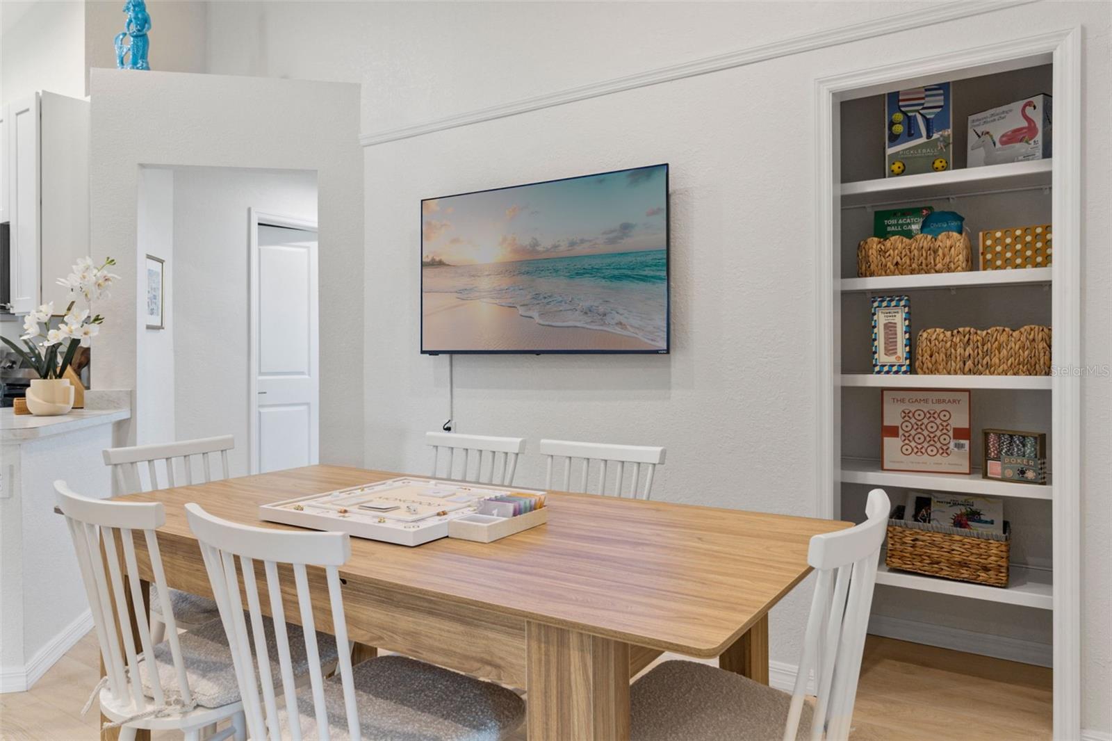 Image 6 of 56 For 2901 Palm Drive