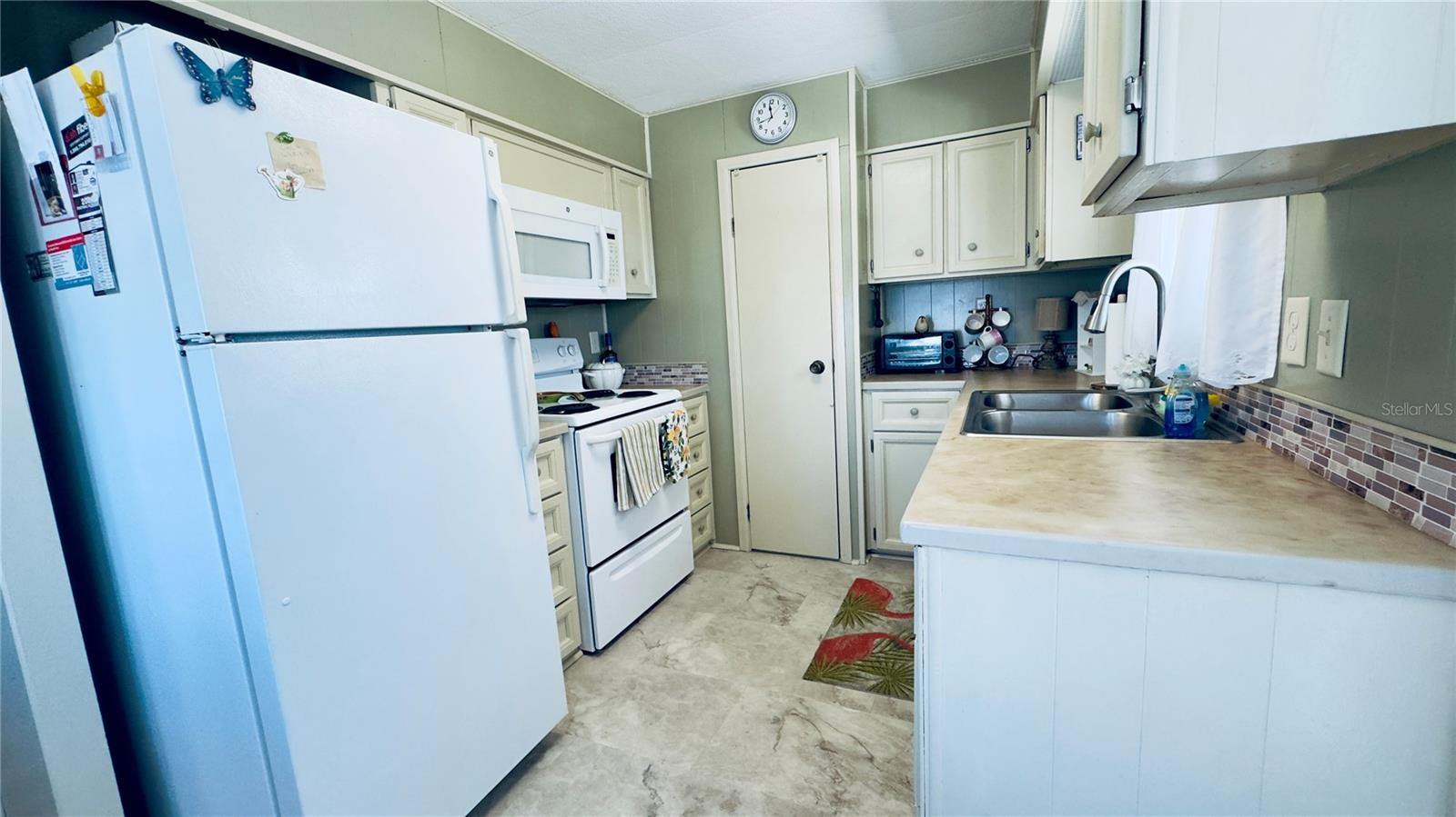 Image 13 of 54 For 553 Fleetwood Street