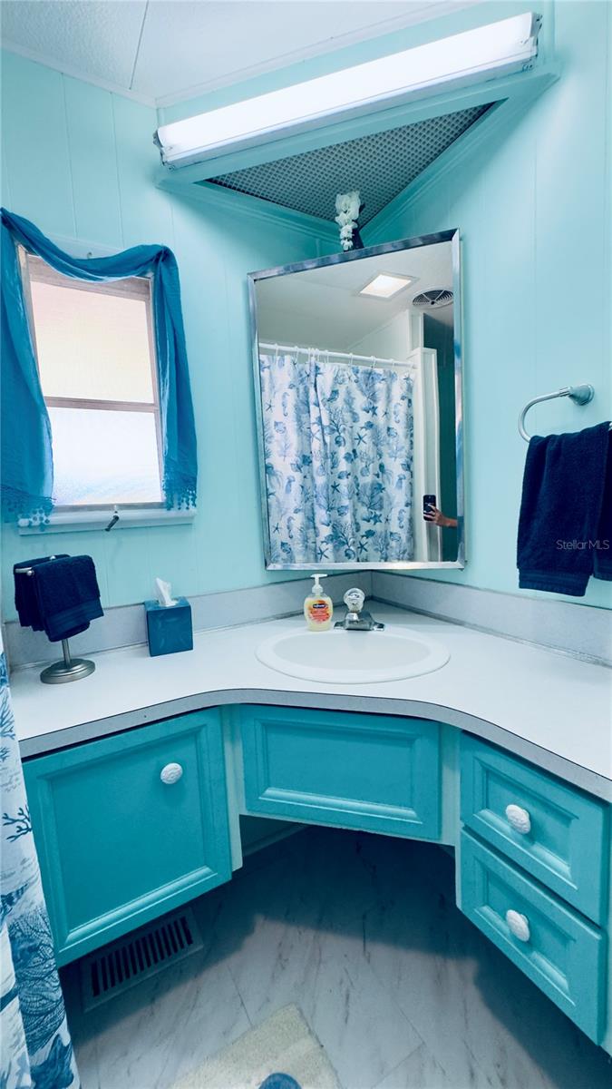 Image 24 of 54 For 553 Fleetwood Street