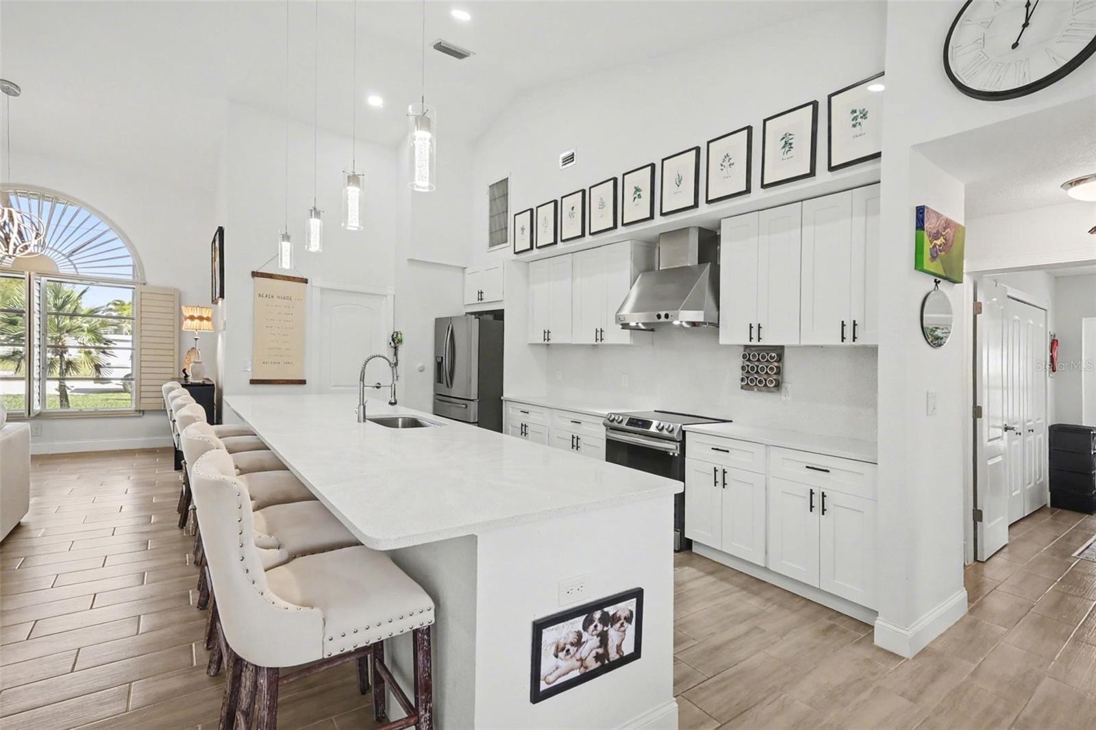 Image 10 of 39 For 301 Gold Tree