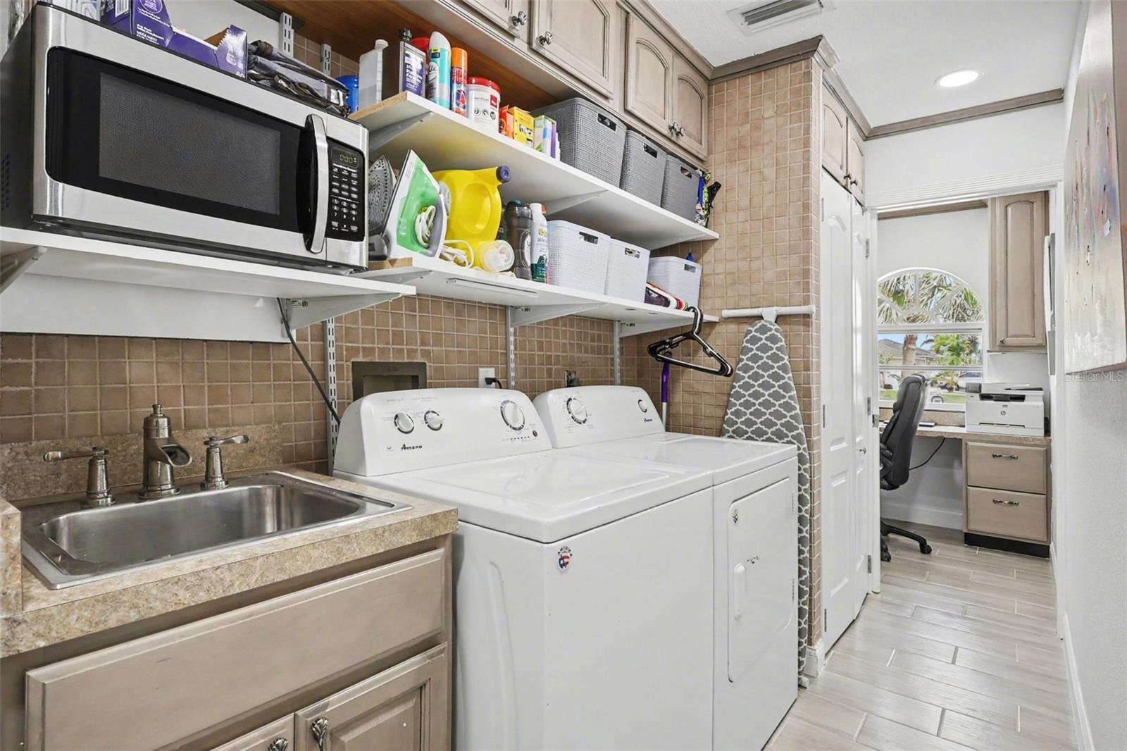 Image 26 of 39 For 301 Gold Tree