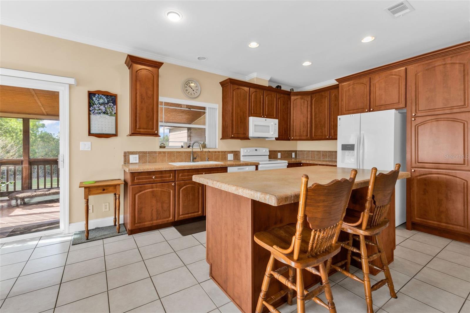 Image 14 of 68 For 7392 Swiss Boulevard