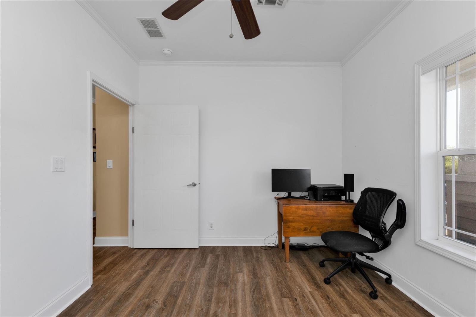 Image 25 of 68 For 7392 Swiss Boulevard