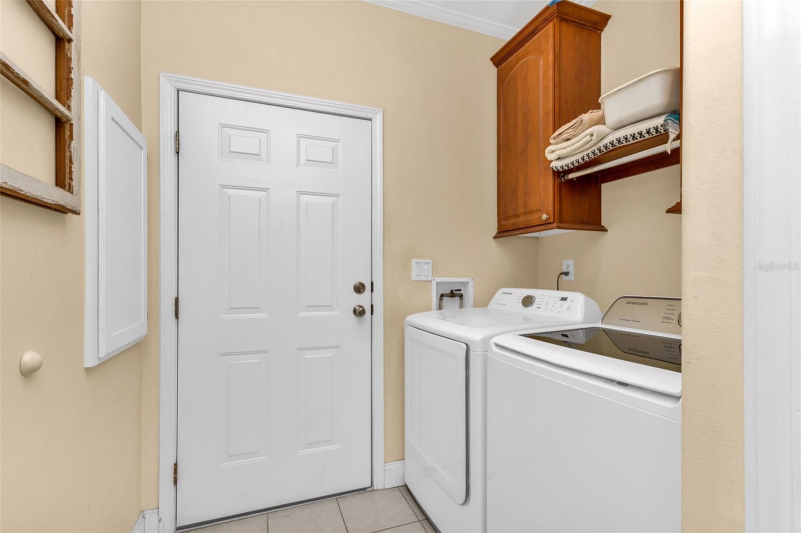 Image 26 of 68 For 7392 Swiss Boulevard