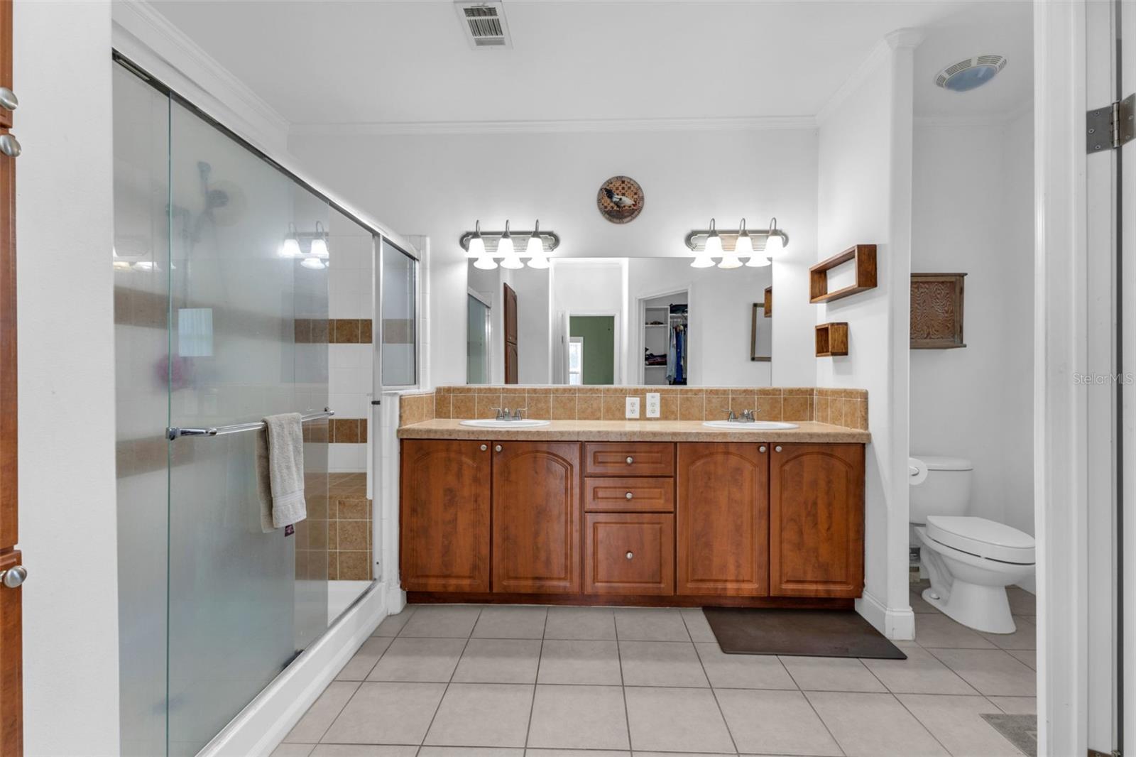 Image 29 of 68 For 7392 Swiss Boulevard