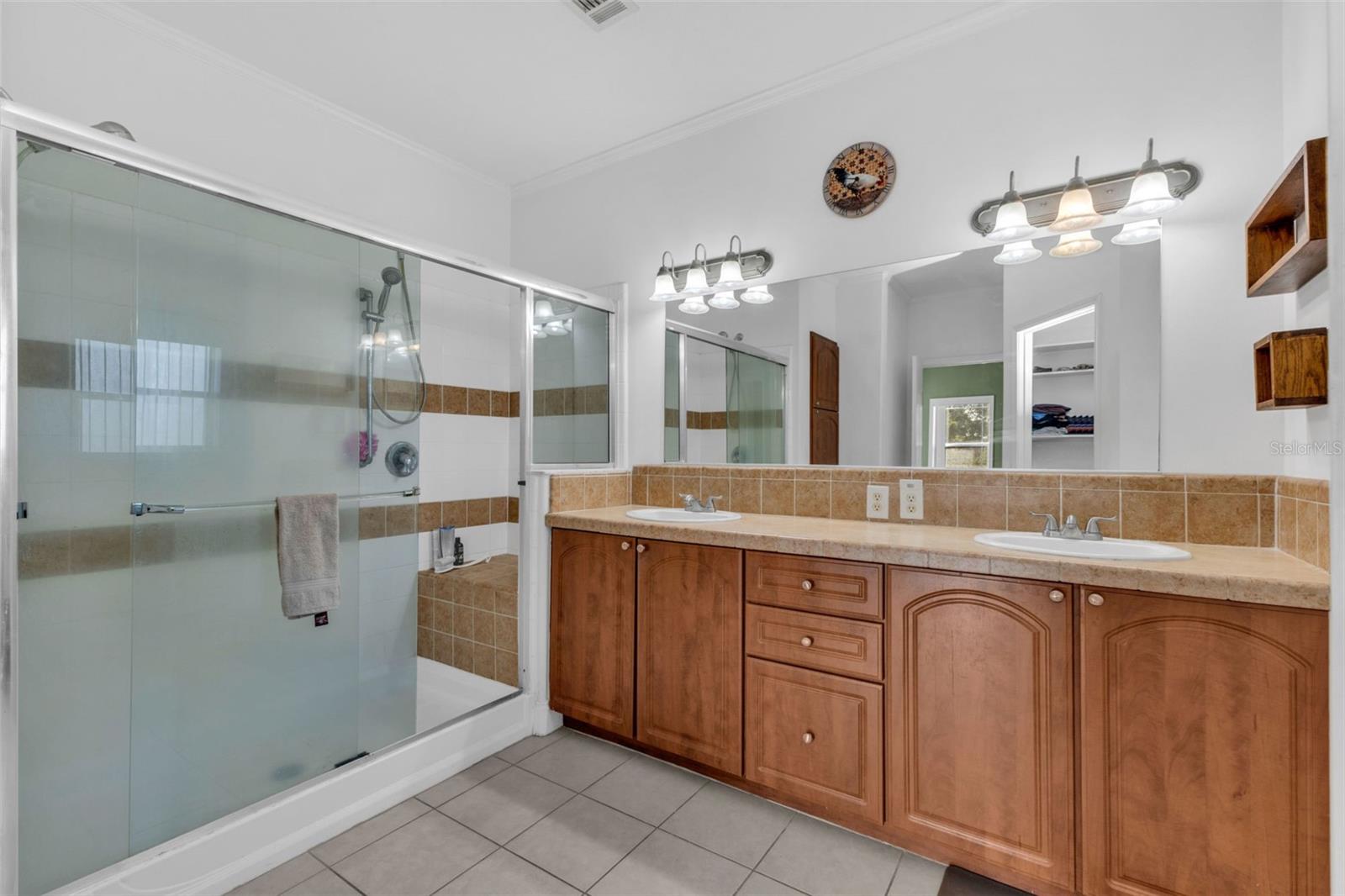 Image 30 of 68 For 7392 Swiss Boulevard