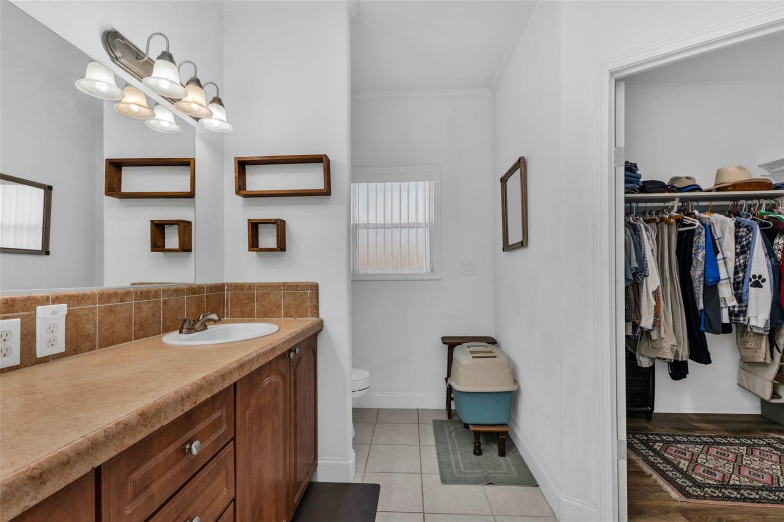 Image 32 of 68 For 7392 Swiss Boulevard