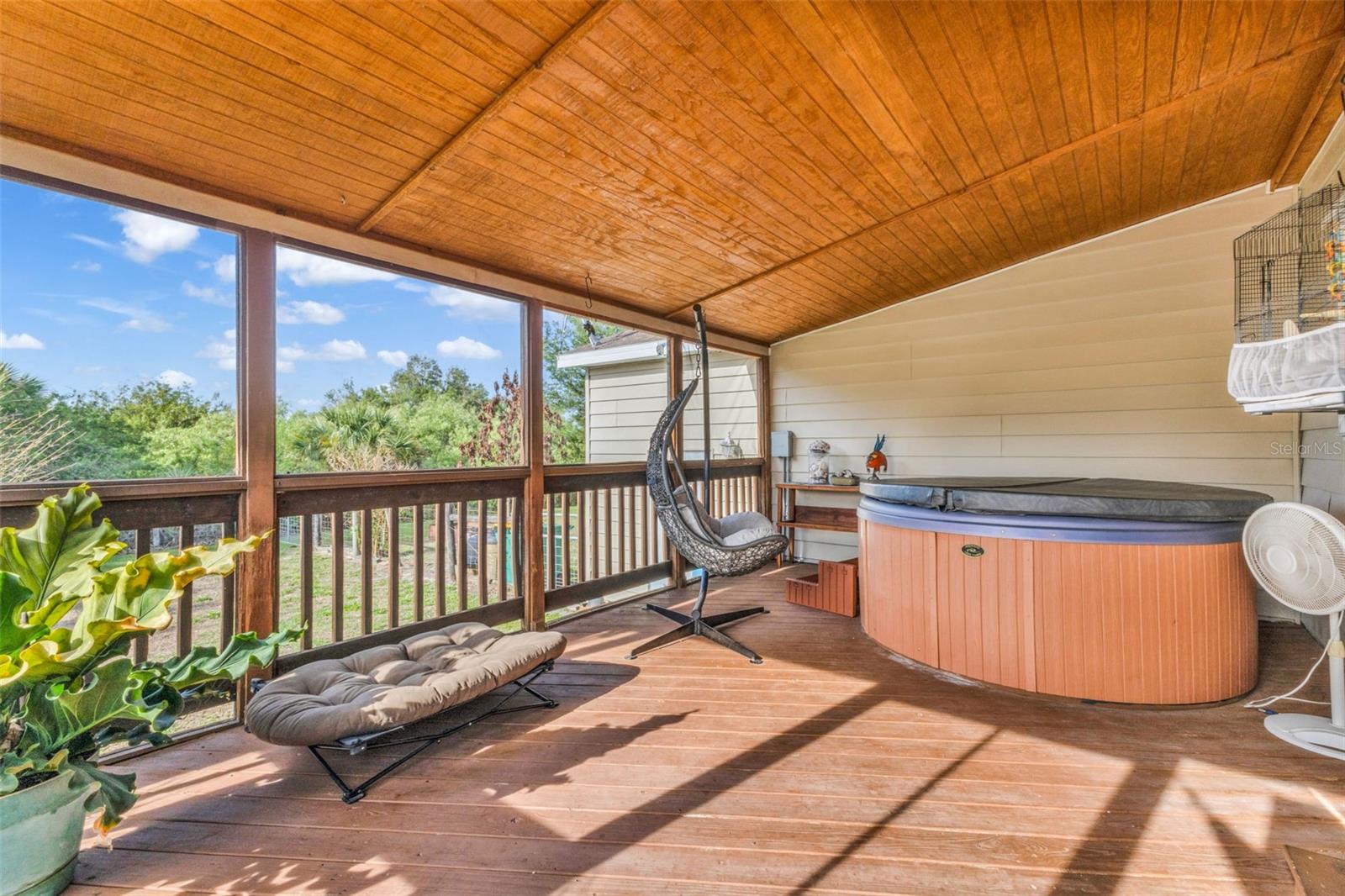 Image 33 of 68 For 7392 Swiss Boulevard