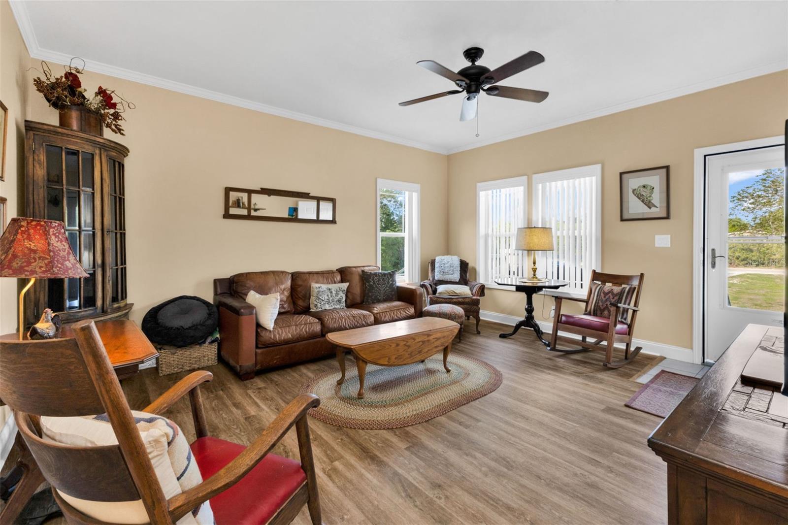 Image 4 of 68 For 7392 Swiss Boulevard