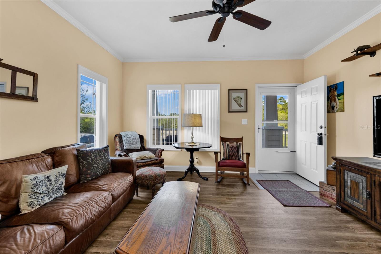 Image 6 of 68 For 7392 Swiss Boulevard