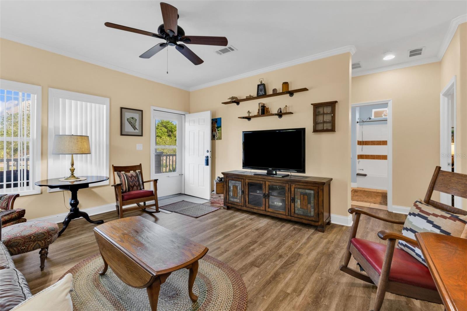 Image 7 of 68 For 7392 Swiss Boulevard