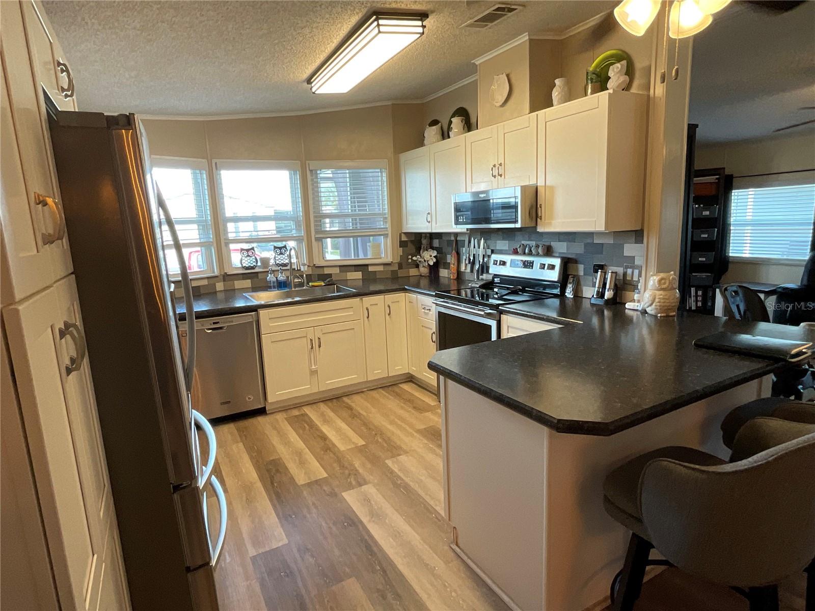 Image 17 of 45 For 6710 36th Avenue E 346