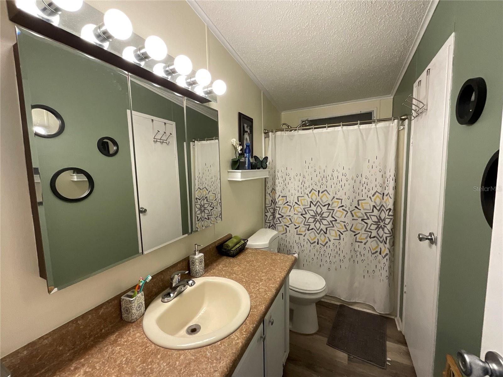 Image 22 of 45 For 6710 36th Avenue E 346