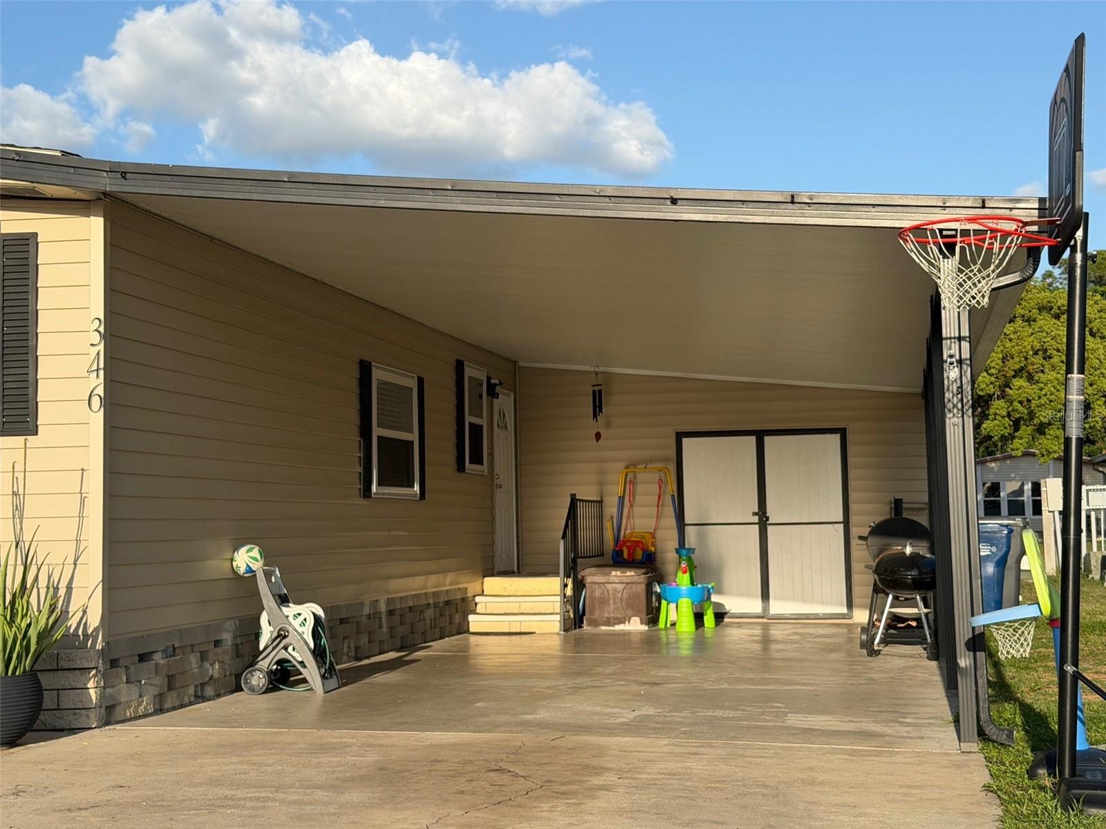 Image 3 of 45 For 6710 36th Avenue E 346