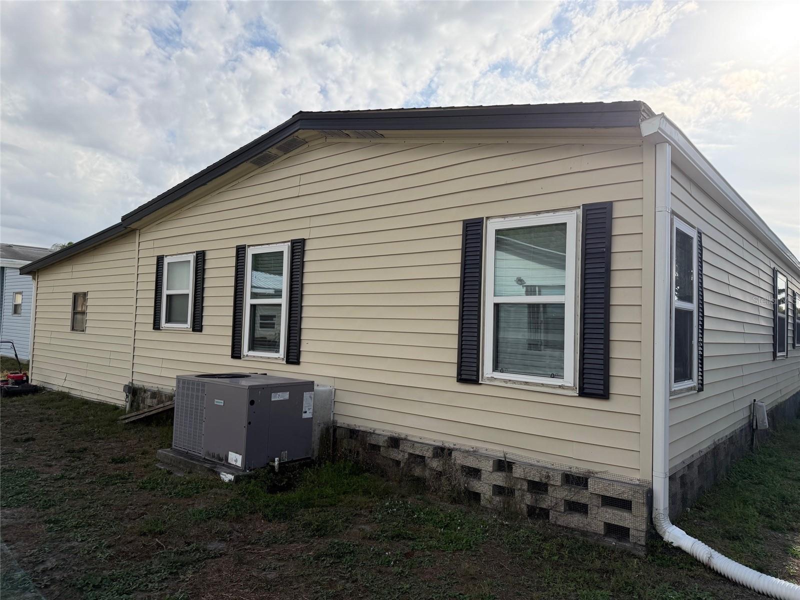 Image 6 of 45 For 6710 36th Avenue E 346