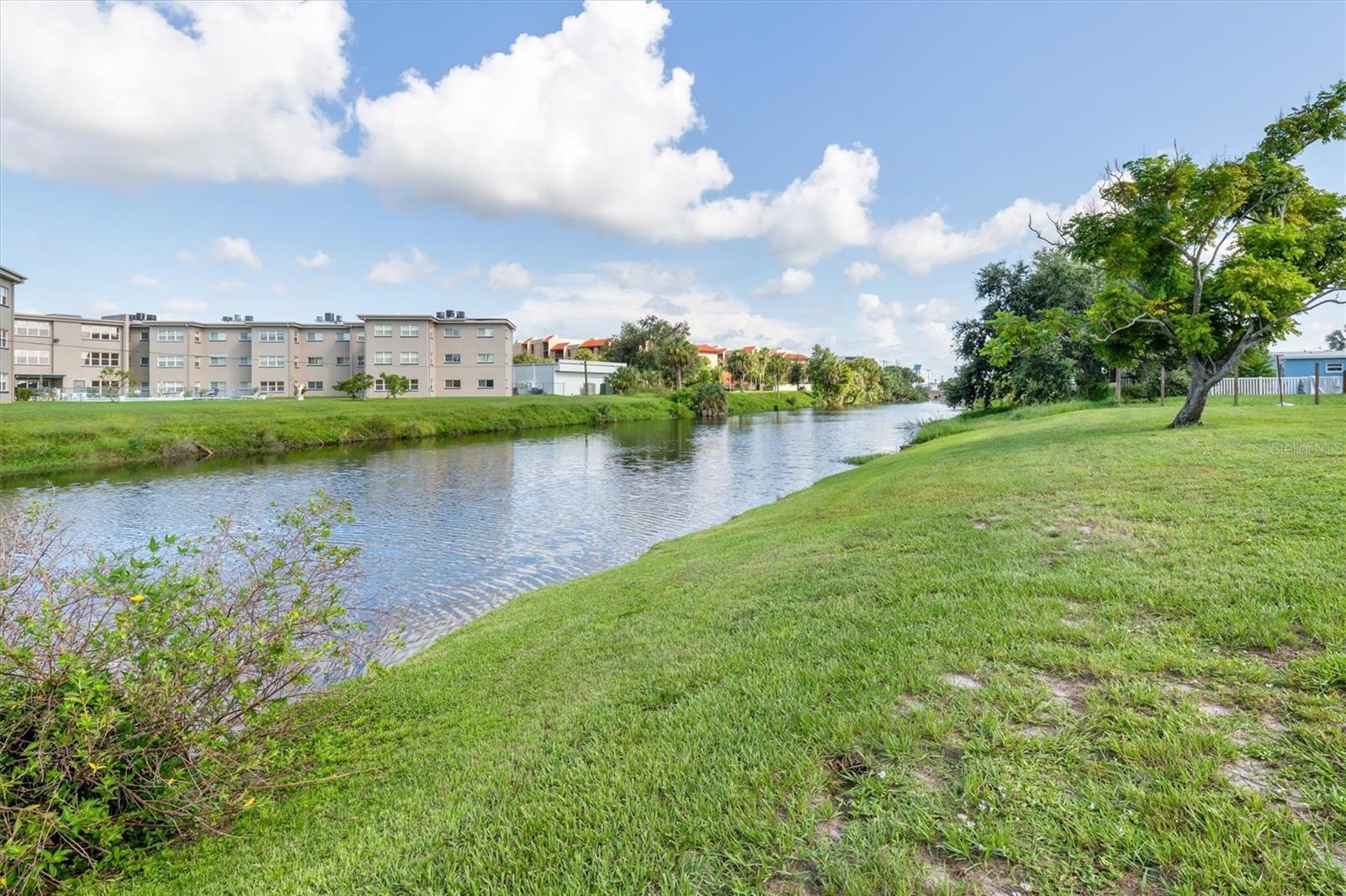 Image 5 of 46 For 3107 Easy Street