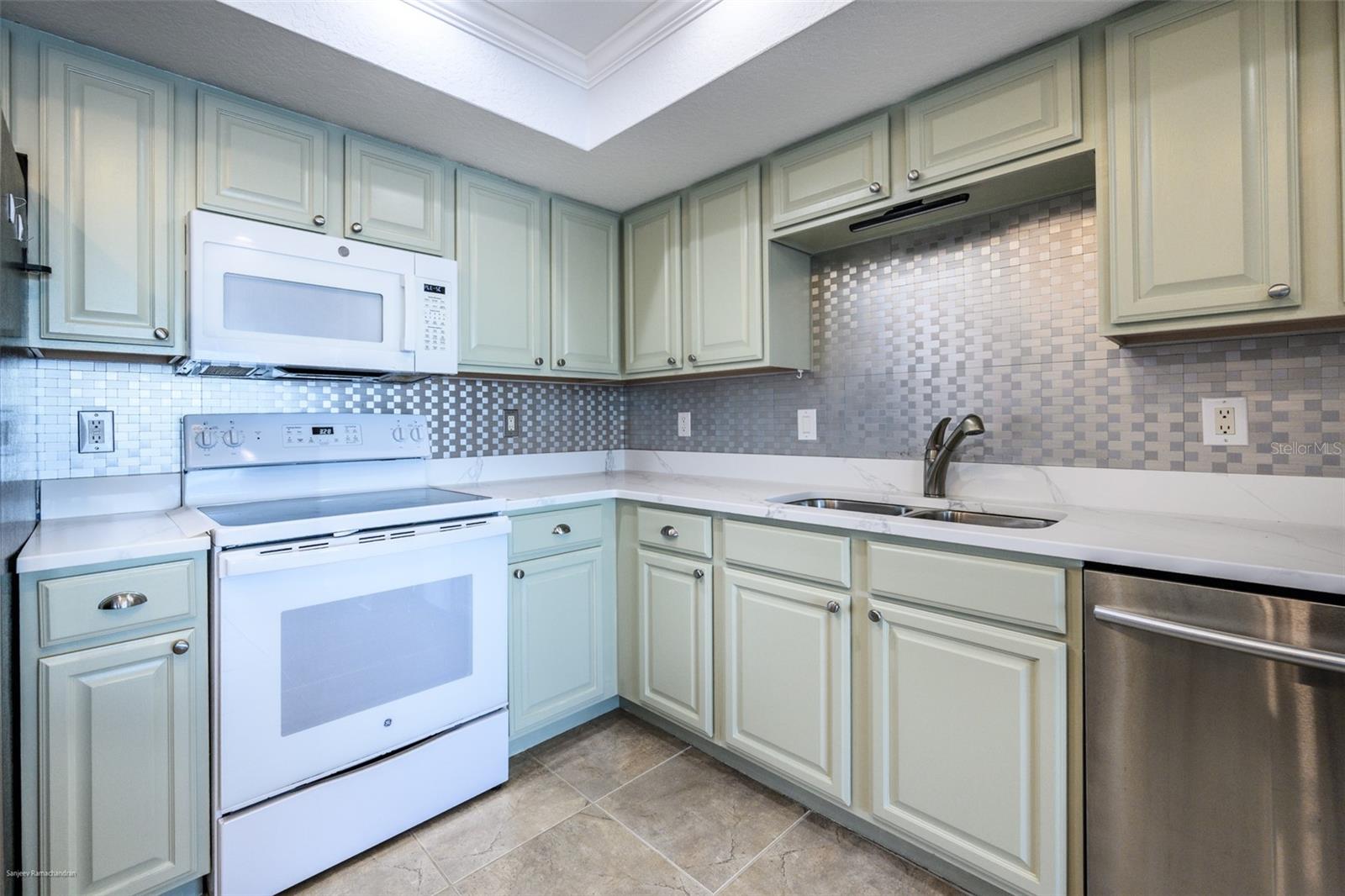 Image 20 of 46 For 101 Marion Court 133