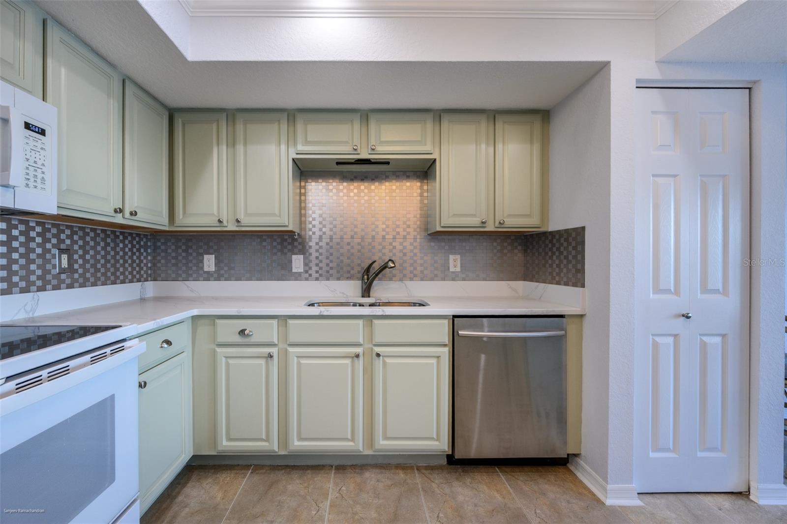 Image 21 of 46 For 101 Marion Court 133