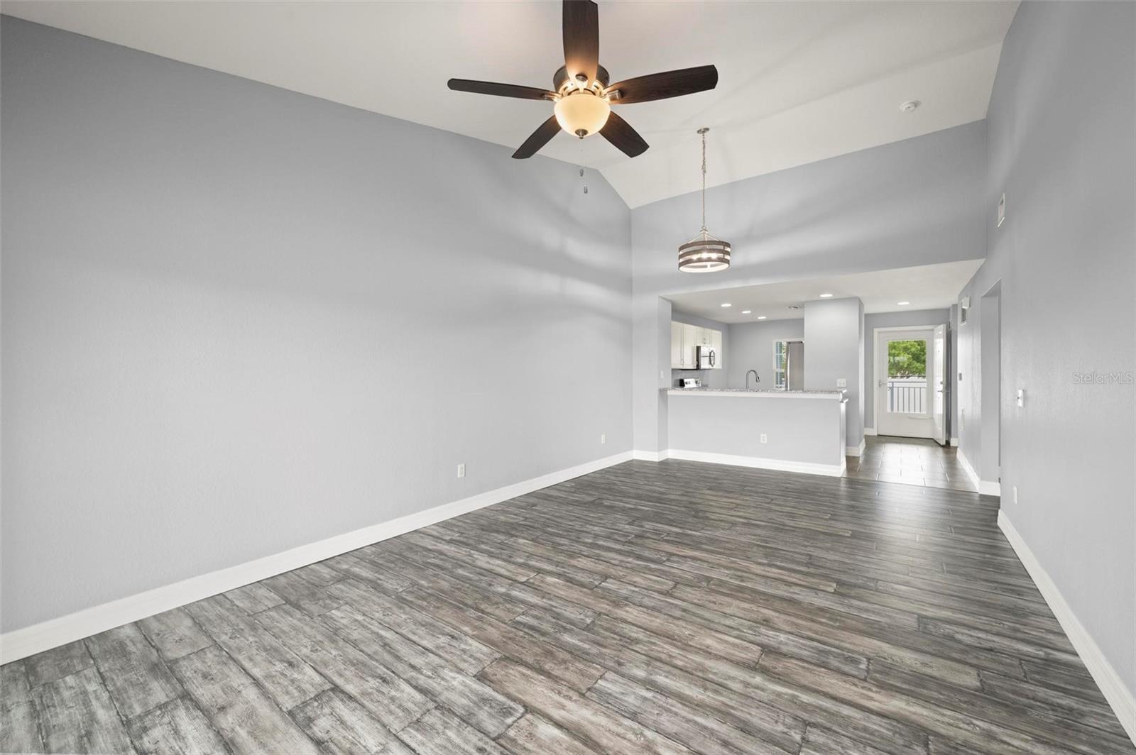 Image 18 of 54 For 5744 Sabal Trace Drive 201