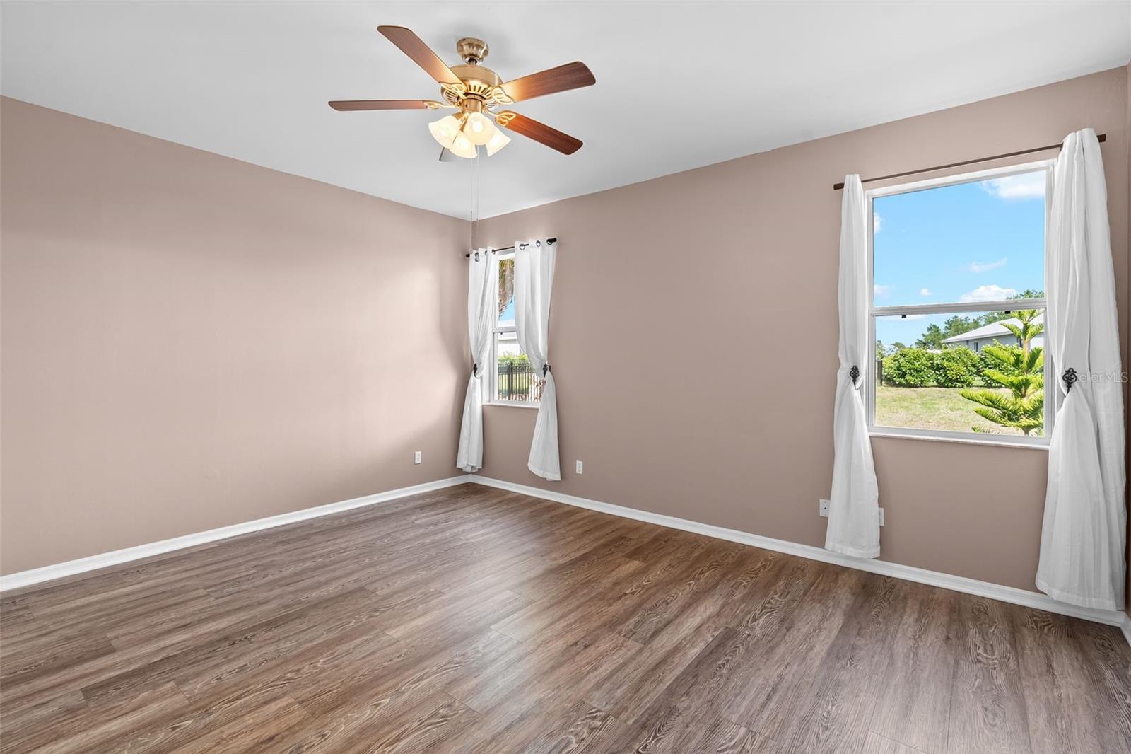 Image 22 of 35 For 16132 Badalona Drive