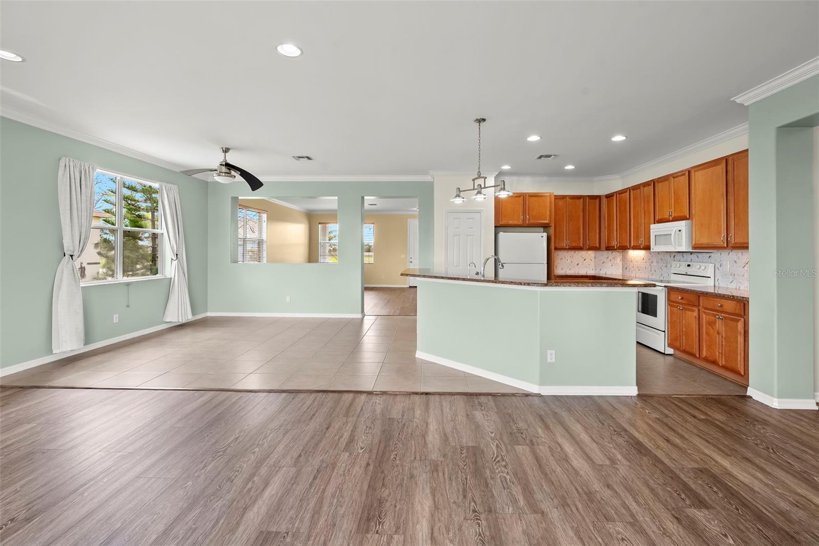 Image 7 of 35 For 16132 Badalona Drive