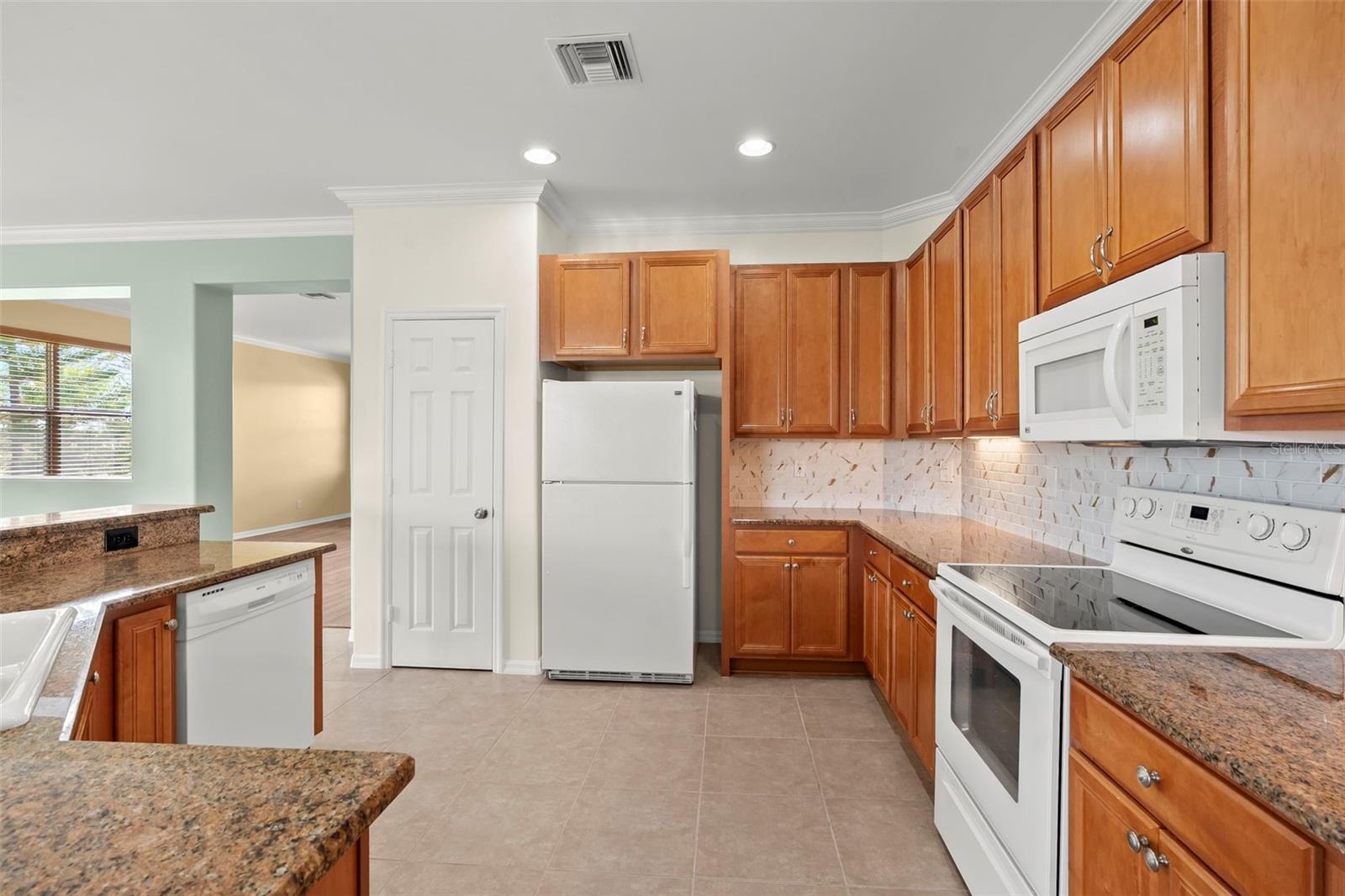 Image 8 of 35 For 16132 Badalona Drive