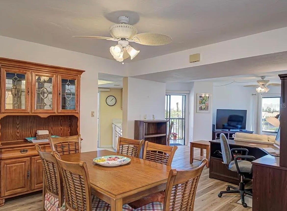 Image 3 of 46 For 25188 Marion Avenue E306