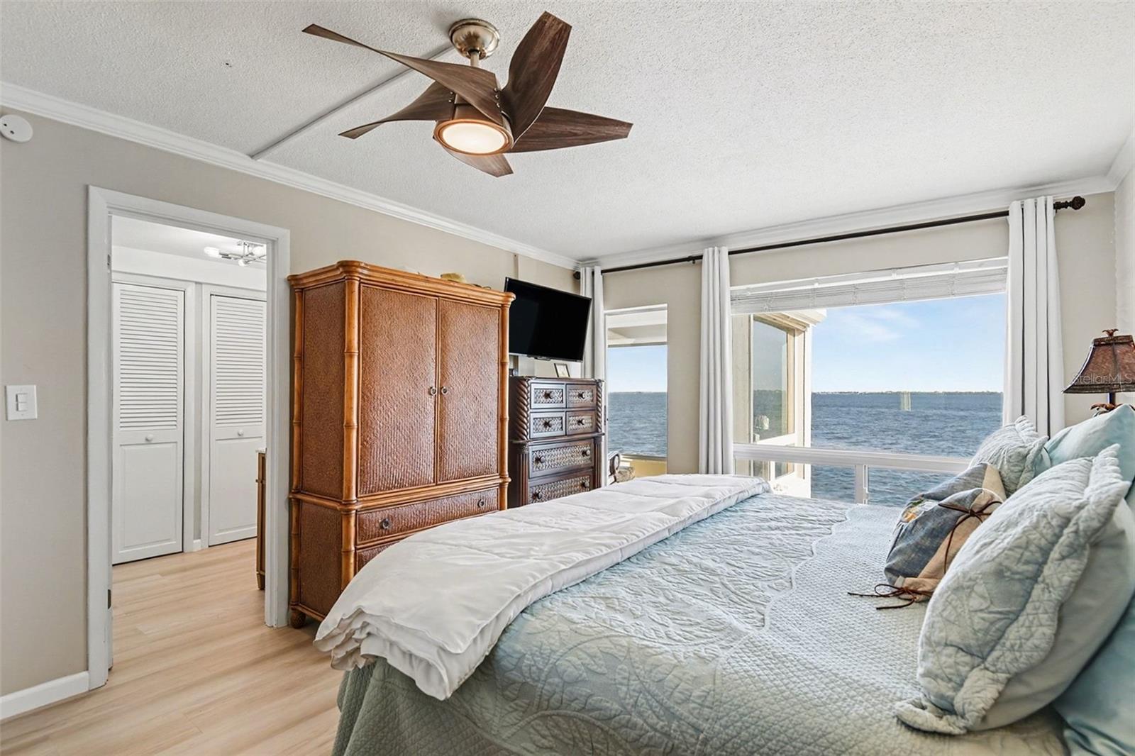 Image 19 of 51 For 1 Colony Point Drive A7