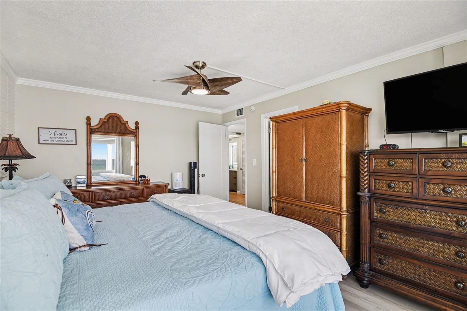 Image 20 of 51 For 1 Colony Point Drive A7