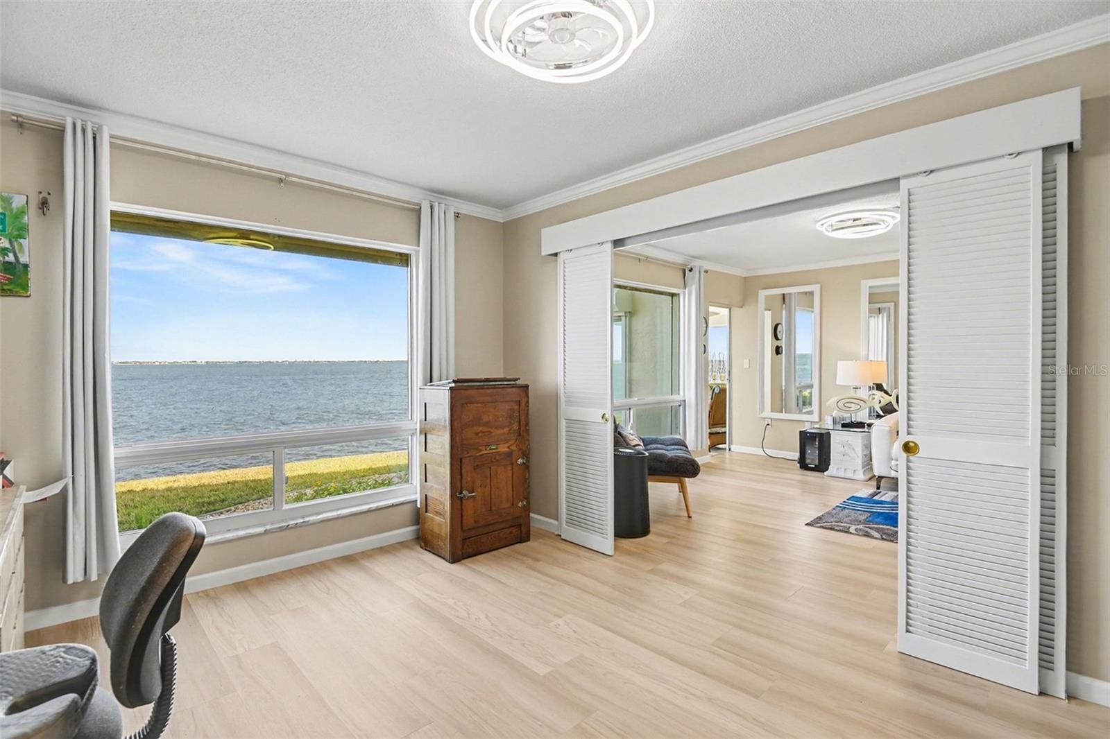 Image 28 of 51 For 1 Colony Point Drive A7