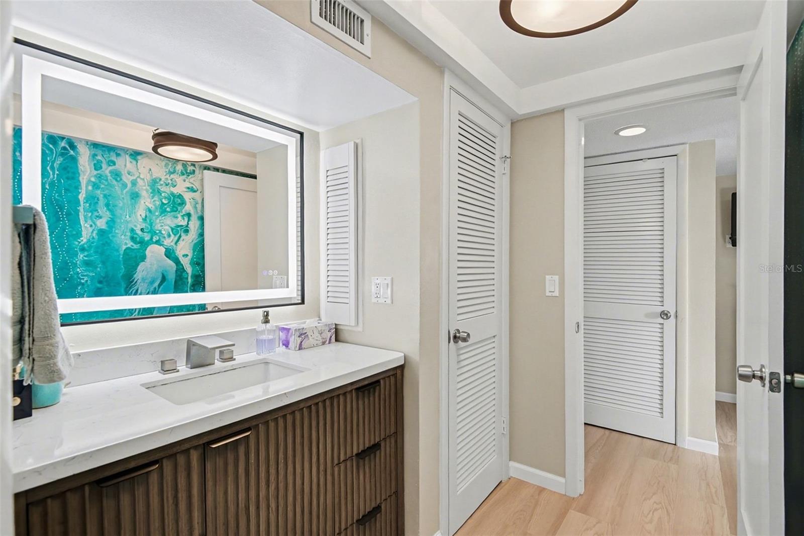 Image 29 of 51 For 1 Colony Point Drive A7