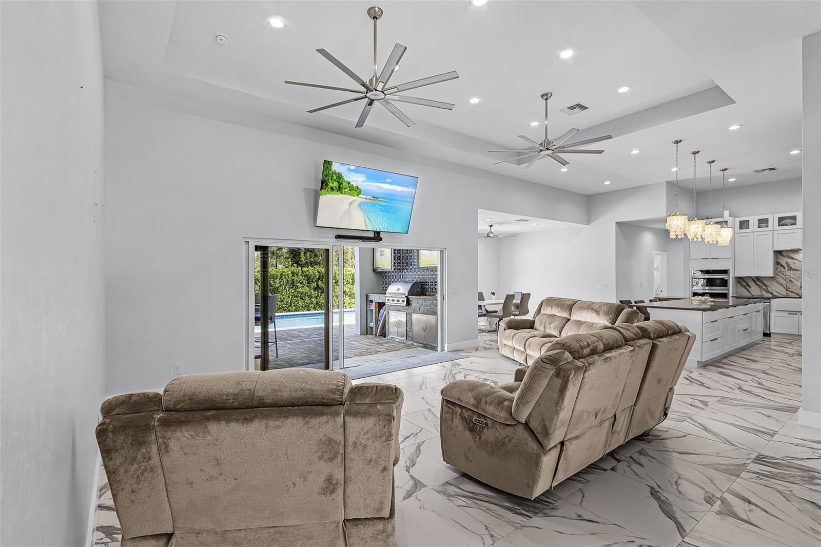 Image 11 of 50 For 1275 Carlene Avenue