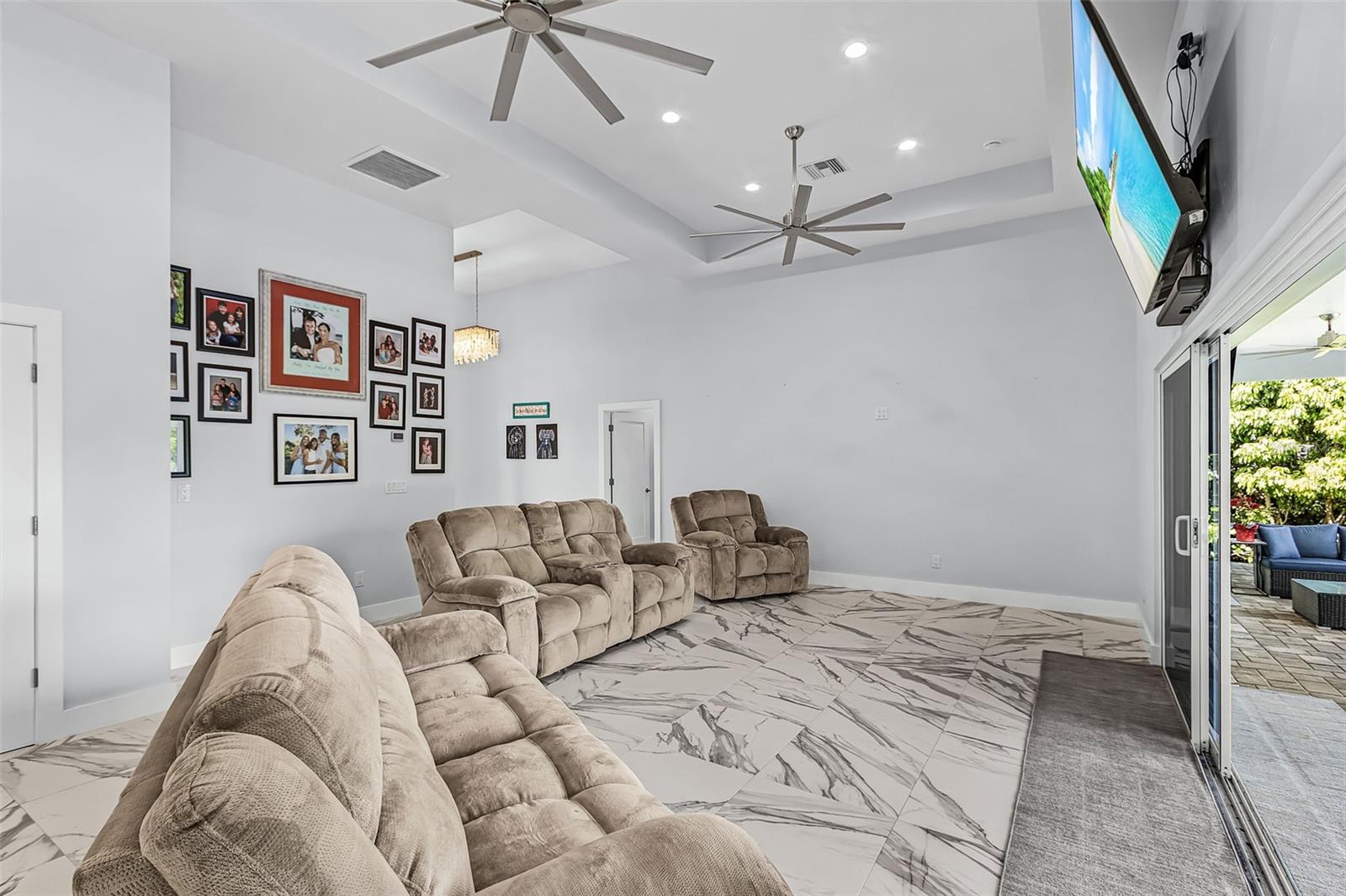 Image 12 of 50 For 1275 Carlene Avenue